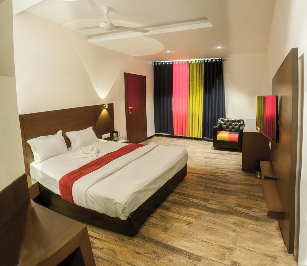 Hotel Atharva Ujjain Eksteriør bilde