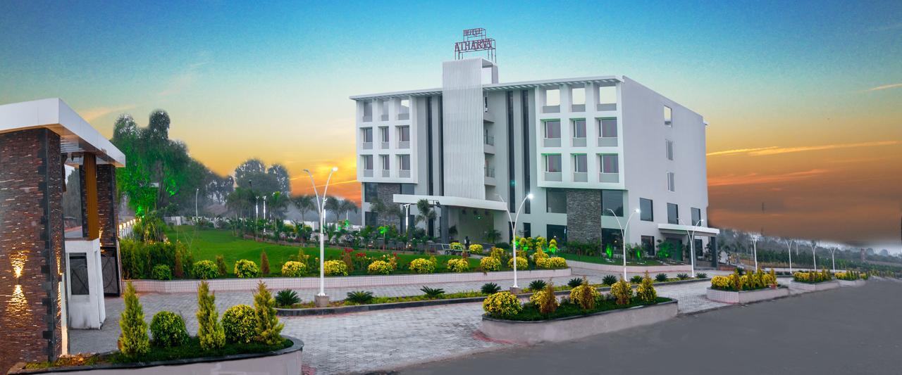 Hotel Atharva Ujjain Eksteriør bilde